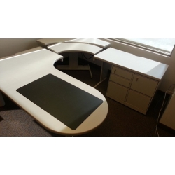 Steelcase Powered Height Adjust Sit Stand Corner Desk w/ Bullet